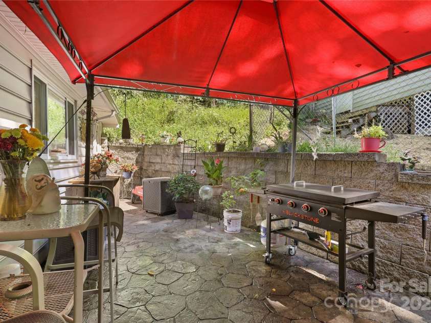 1848 Howards Creek Road, Boone, NC 28607.  MLS# CAR4248233, YatesRealty ID 14229. 