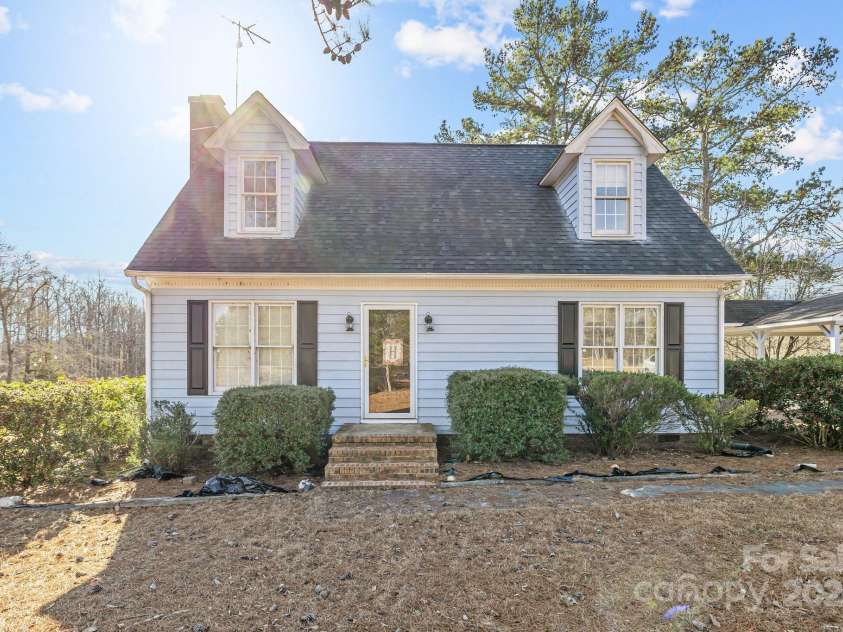 819 Triple Creek Road, Mt Croghan, SC 29727.  MLS# CAR4223278, YatesRealty ID 1423. 