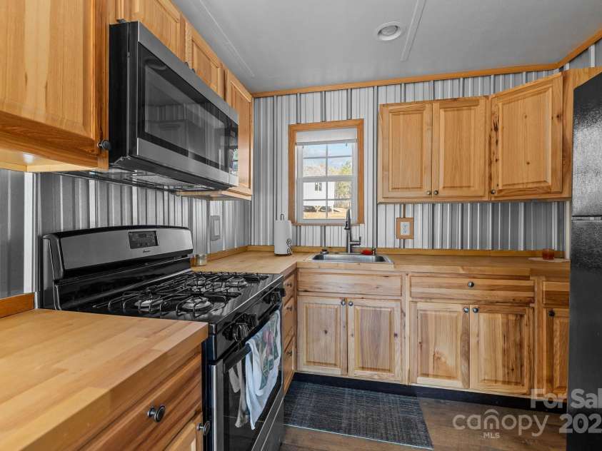 819 Triple Creek Road, Mt Croghan, SC 29727.  MLS# CAR4223278, YatesRealty ID 1423. 