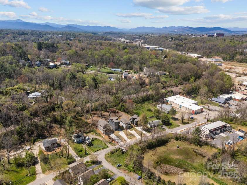 89 Glendale Avenue, Asheville, NC 28803.  MLS# CAR4160954, YatesRealty ID 1423. 