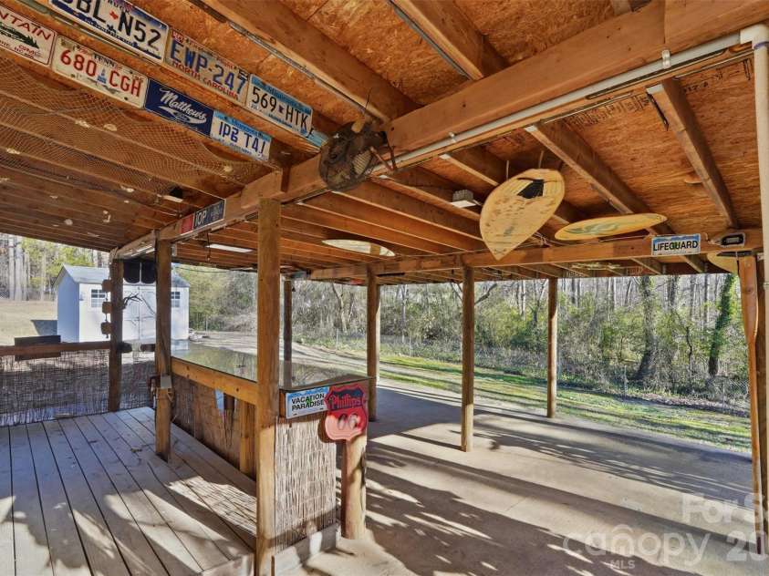 324 Pawley Drive, Charlotte, NC 28214.  MLS# CAR4335619, YatesRealty ID 14231. 