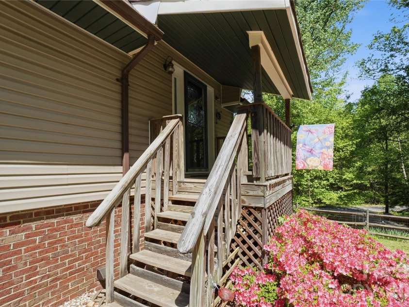 4460 Mullis Road, Kannapolis, NC 28083.  MLS# CAR4373341, YatesRealty ID 14231. 
