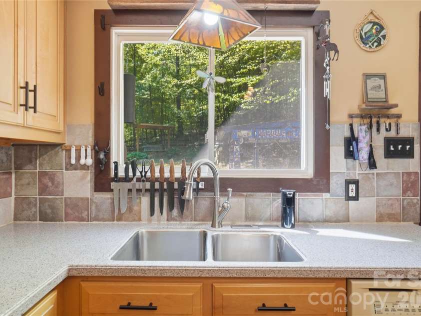 4460 Mullis Road, Kannapolis, NC 28083.  MLS# CAR4373341, YatesRealty ID 14231. 