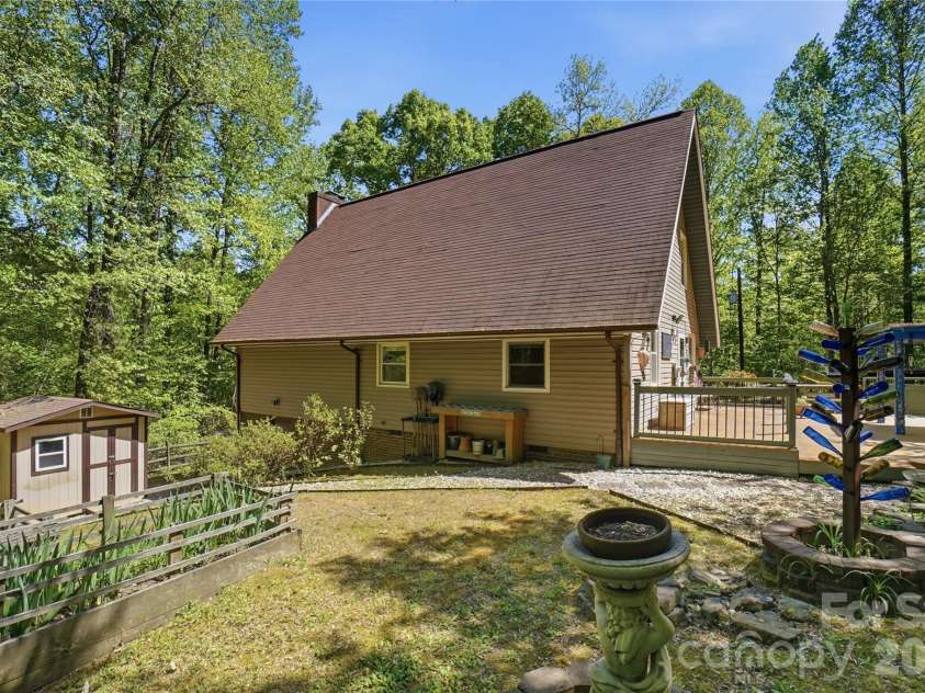 4460 Mullis Road, Kannapolis, NC 28083.  MLS# CAR4373341, YatesRealty ID 14231. 
