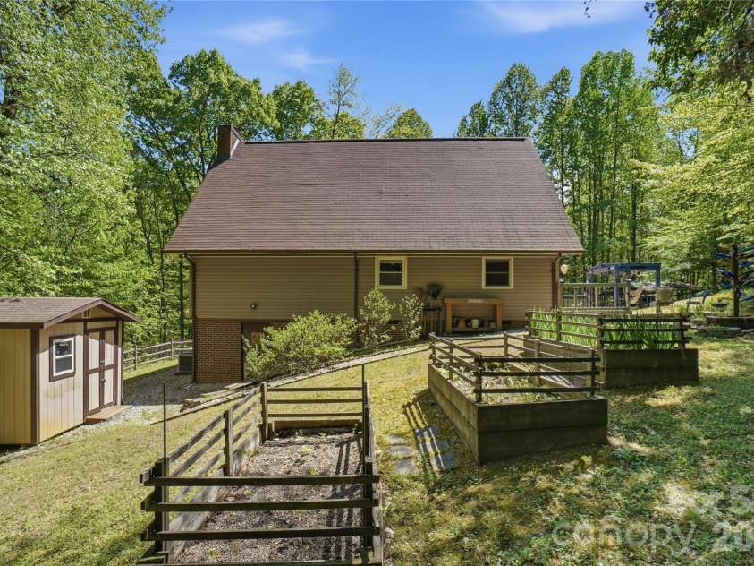4460 Mullis Road, Kannapolis, NC 28083.  MLS# CAR4373341, YatesRealty ID 14231. 