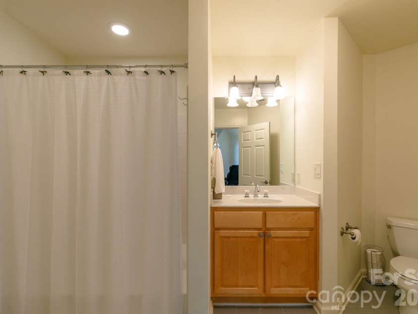 410 Springhouse Drive, Burnsville, NC 28714.  MLS# CAR4368504, YatesRealty ID 14232. 