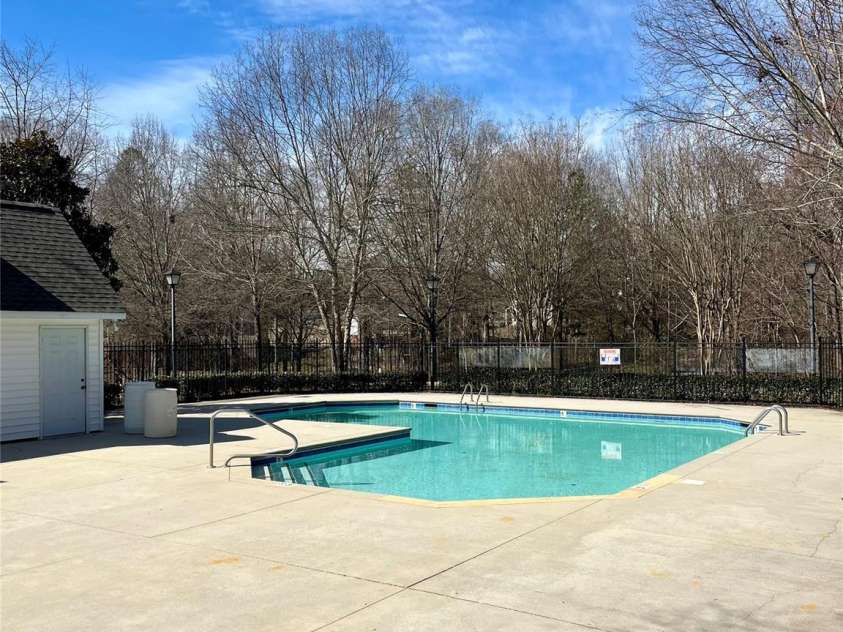 140 Marakery Road, Mooresville, NC 28115.  MLS# CAR4225700, YatesRealty ID 14234. Community Pool