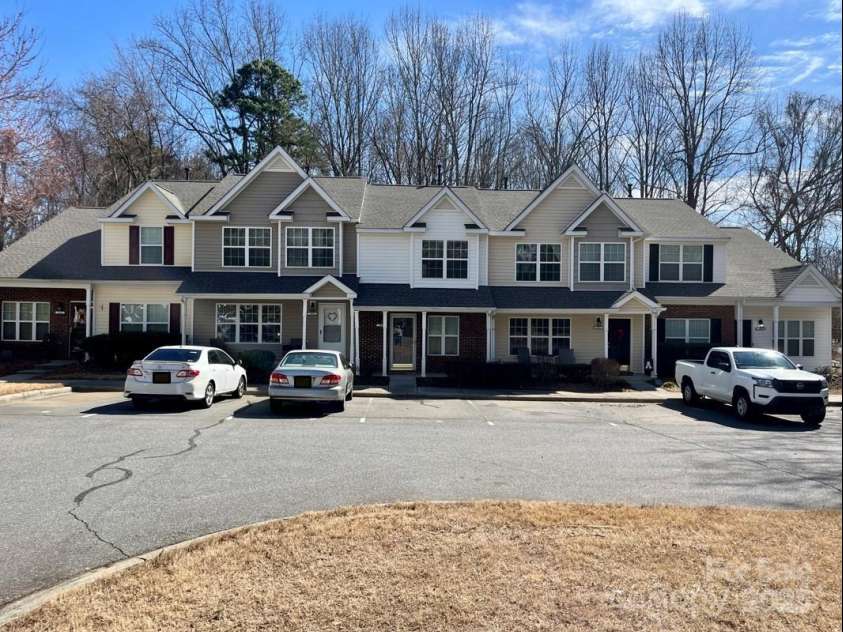 140 Marakery Road, Mooresville, NC 28115.  MLS# CAR4225700, YatesRealty ID 14234. Exterior Front