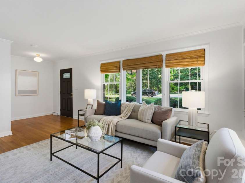 620 Shawnee Drive, Charlotte, NC 28209.  MLS# CAR4368802, YatesRealty ID 14235. 