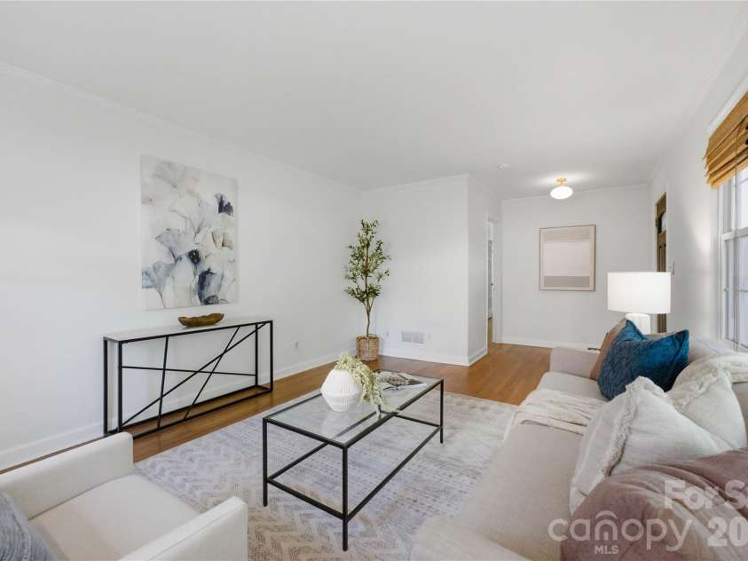 620 Shawnee Drive, Charlotte, NC 28209.  MLS# CAR4368802, YatesRealty ID 14235. 