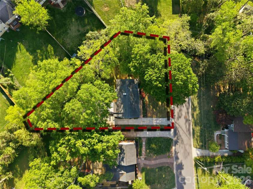620 Shawnee Drive, Charlotte, NC 28209.  MLS# CAR4368802, YatesRealty ID 14235. 