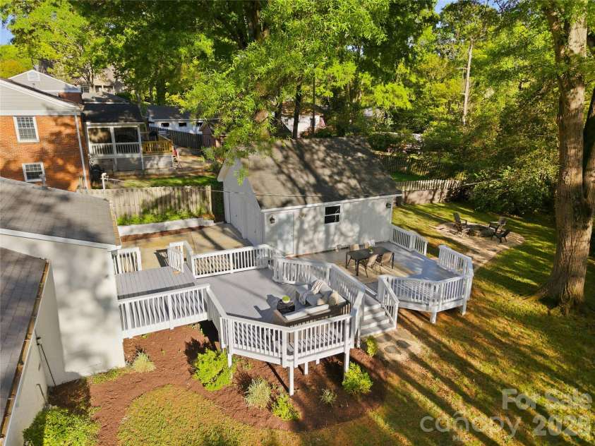 620 Shawnee Drive, Charlotte, NC 28209.  MLS# CAR4368802, YatesRealty ID 14235. Entertainers dream, plus 2 car detached garage.