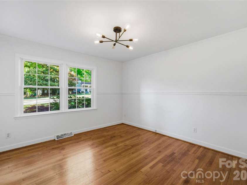 620 Shawnee Drive, Charlotte, NC 28209.  MLS# CAR4368802, YatesRealty ID 14235. Guest room 1