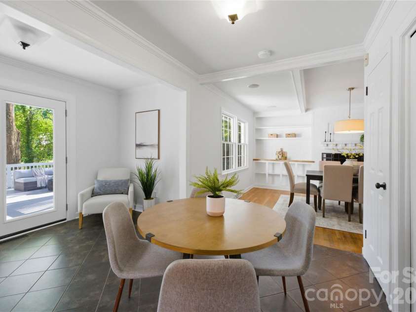 620 Shawnee Drive, Charlotte, NC 28209.  MLS# CAR4368802, YatesRealty ID 14235. Opens up to back deck