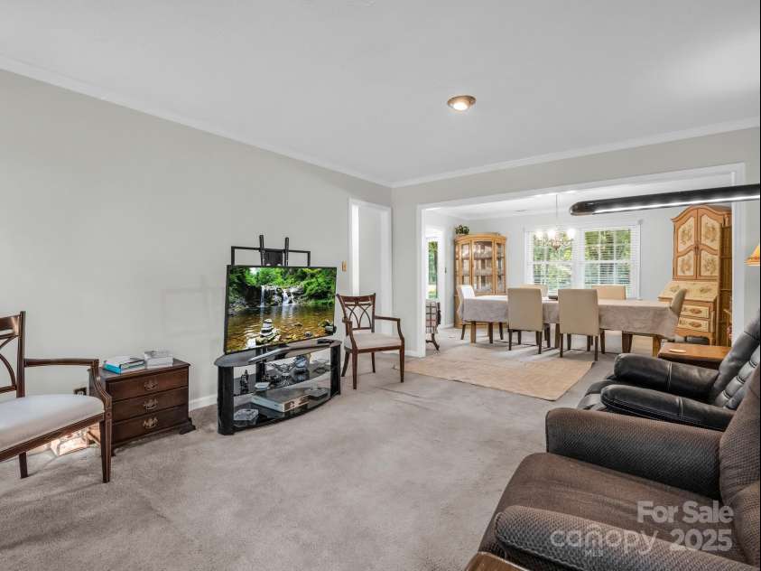 3039 Longwood Drive, Shelby, NC 28152.  MLS# CAR4176843, YatesRealty ID 14236. 