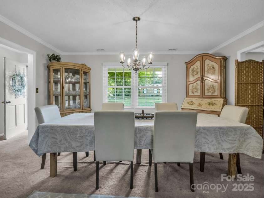 3039 Longwood Drive, Shelby, NC 28152.  MLS# CAR4176843, YatesRealty ID 14236. 