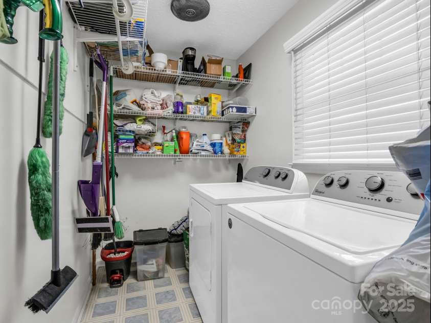 3039 Longwood Drive, Shelby, NC 28152.  MLS# CAR4176843, YatesRealty ID 14236. 