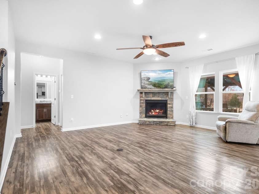 6308 Durango Way, Denver, NC 28037.  MLS# CAR4336580, YatesRealty ID 14236. Great room with Gas fireplace