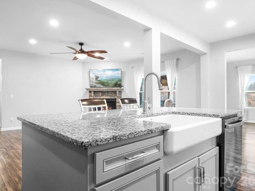 6308 Durango Way, Denver, NC 28037.  MLS# CAR4336580, YatesRealty ID 14236. Kitchen- Farmhouse sink