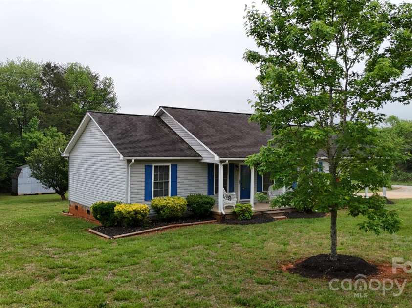 3124 Banks Street, Lincolnton, NC 28092.  MLS# CAR4249815, YatesRealty ID 14239. 