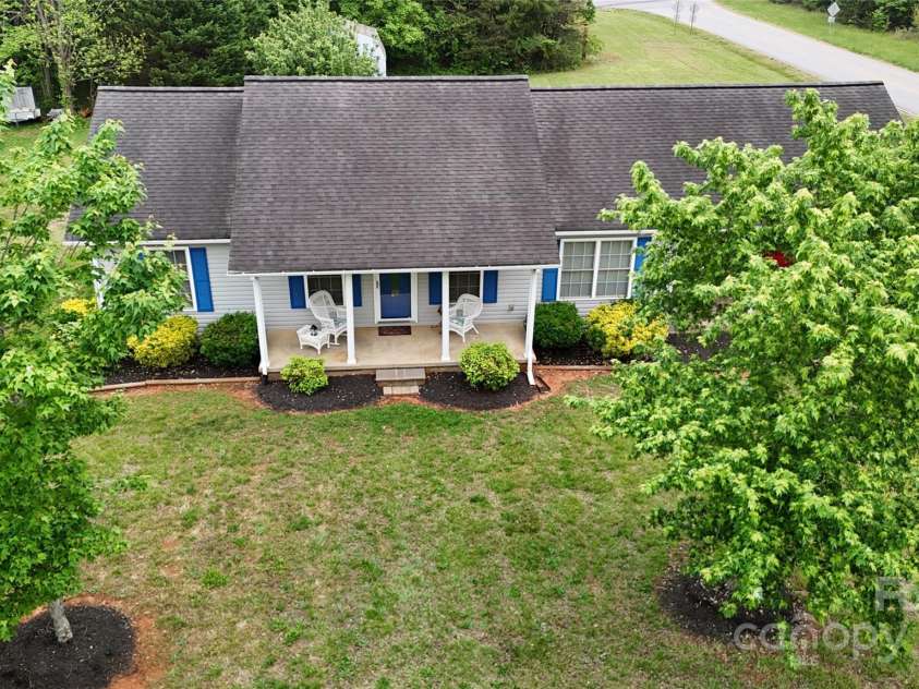 3124 Banks Street, Lincolnton, NC 28092.  MLS# CAR4249815, YatesRealty ID 14239. 