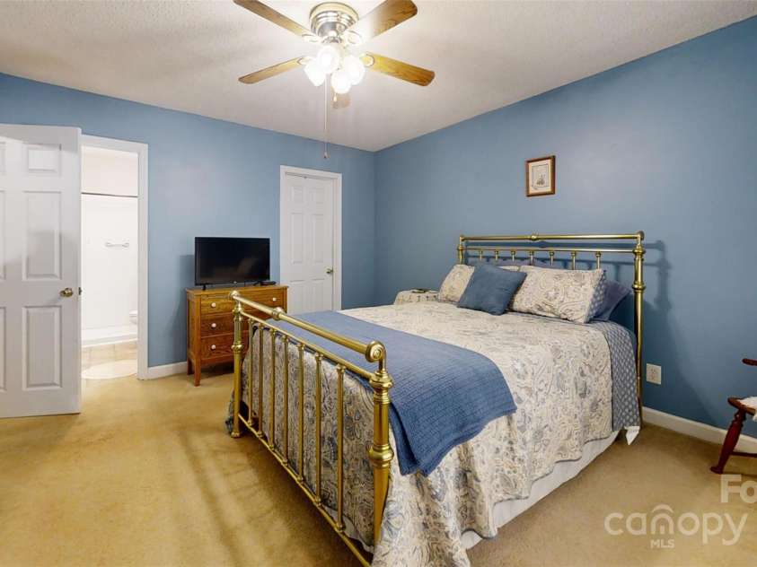 3124 Banks Street, Lincolnton, NC 28092.  MLS# CAR4249815, YatesRealty ID 14239. 