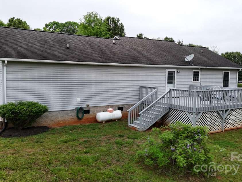 3124 Banks Street, Lincolnton, NC 28092.  MLS# CAR4318928, YatesRealty ID 14239. 