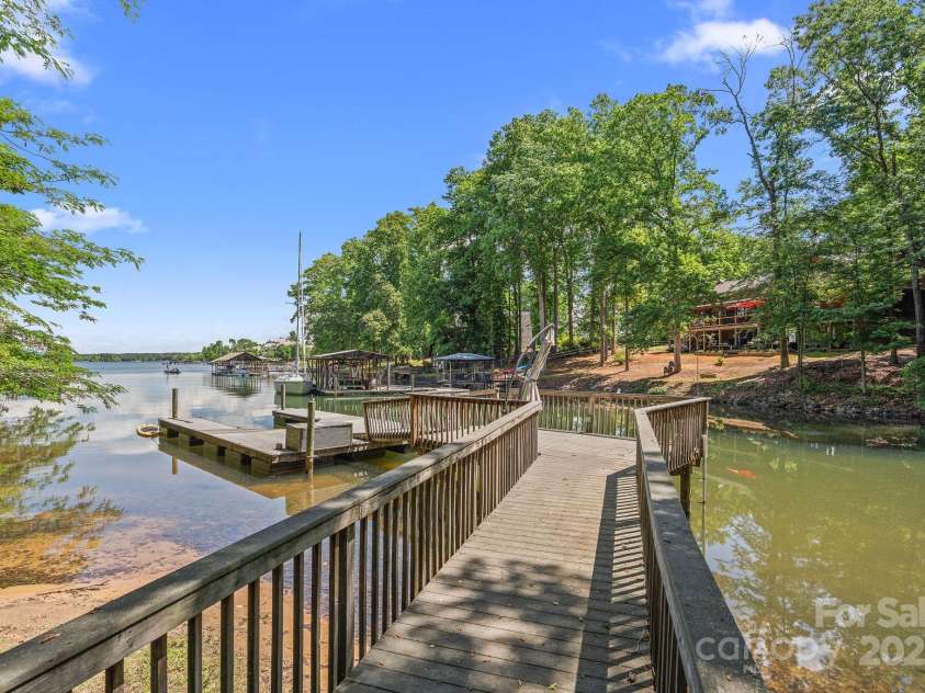 188 Stonemarker Road, Mooresville, NC 28117.  MLS# CAR4257636, YatesRealty ID 14240. 