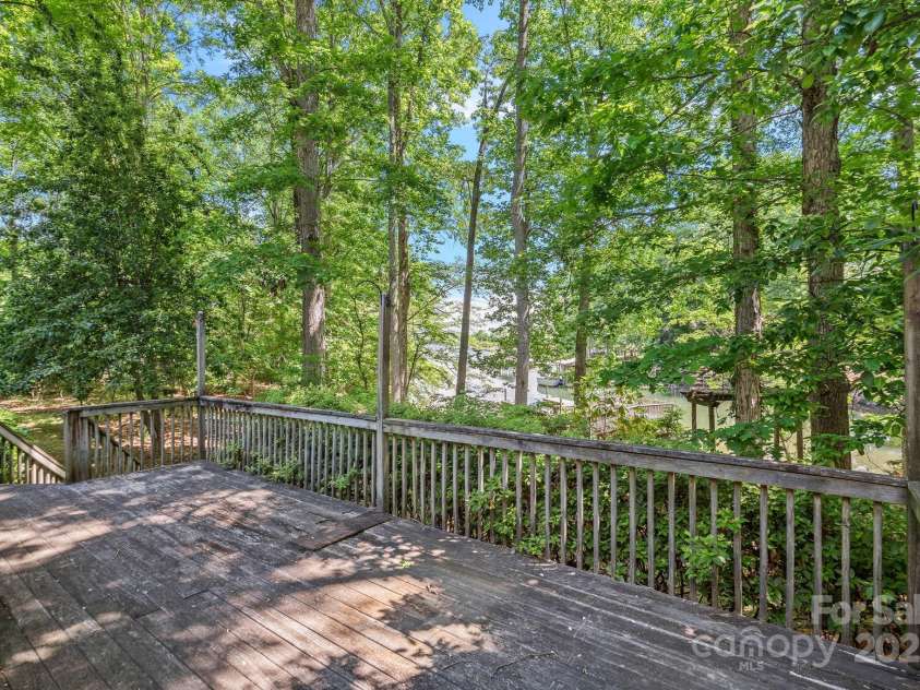 188 Stonemarker Road, Mooresville, NC 28117.  MLS# CAR4257636, YatesRealty ID 14240. 