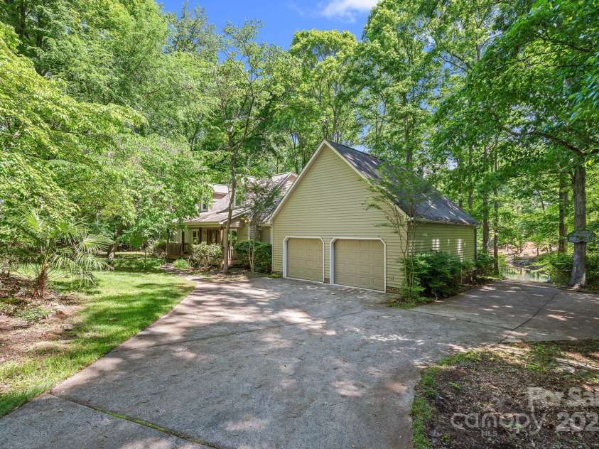 188 Stonemarker Road, Mooresville, NC 28117.  MLS# CAR4257636, YatesRealty ID 14240. Two-Car Garage