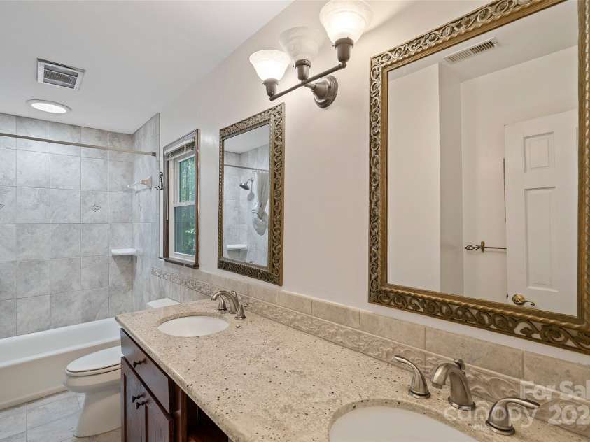 188 Stonemarker Road, Mooresville, NC 28117.  MLS# CAR4257636, YatesRealty ID 14240. Upstairs Bath