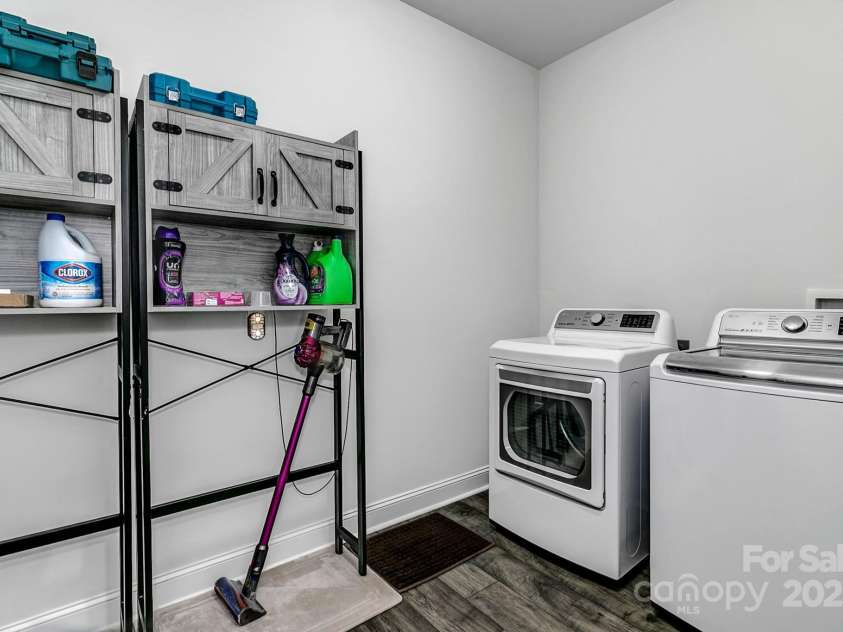 21 Willie Lane, Weaverville, NC 28787.  MLS# CAR4240608, YatesRealty ID 14242. 