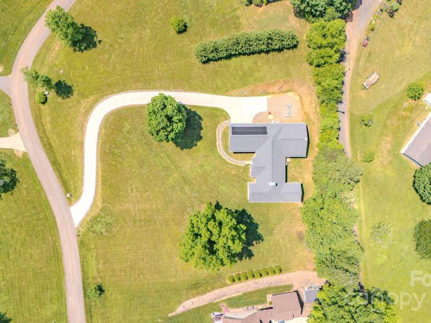 21 Willie Lane, Weaverville, NC 28787.  MLS# CAR4240608, YatesRealty ID 14242. 