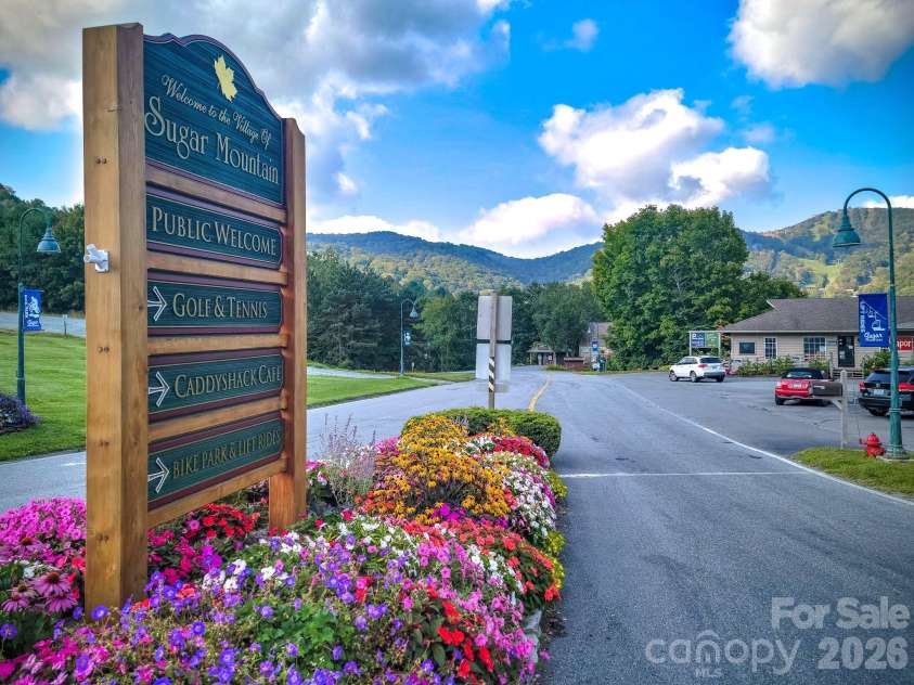 103 Sugar Ski Drive, Banner Elk, NC 28604.  MLS# CAR4405644, YatesRealty ID 14243. 