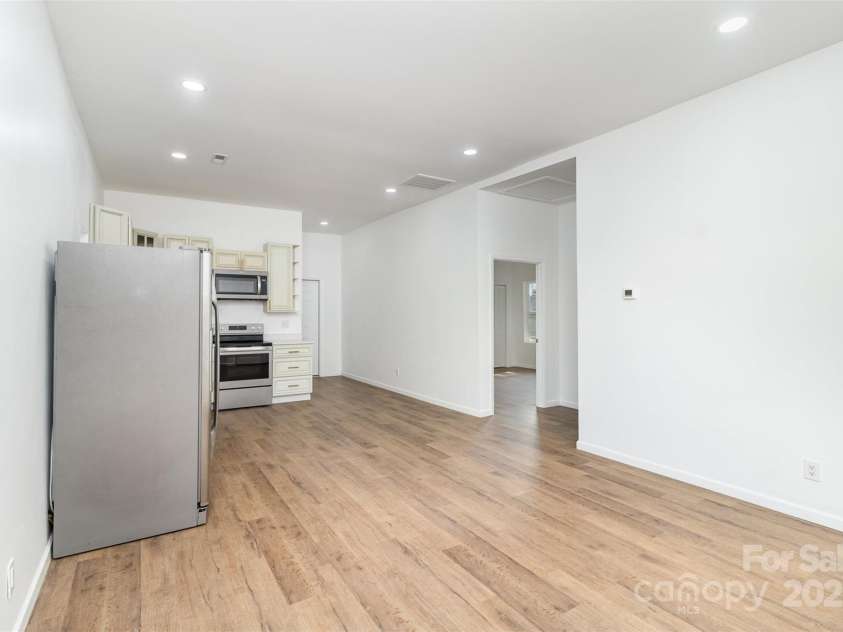 555 Pryor Street, Chester, SC 29706.  MLS# CAR4250838, YatesRealty ID 14243. 