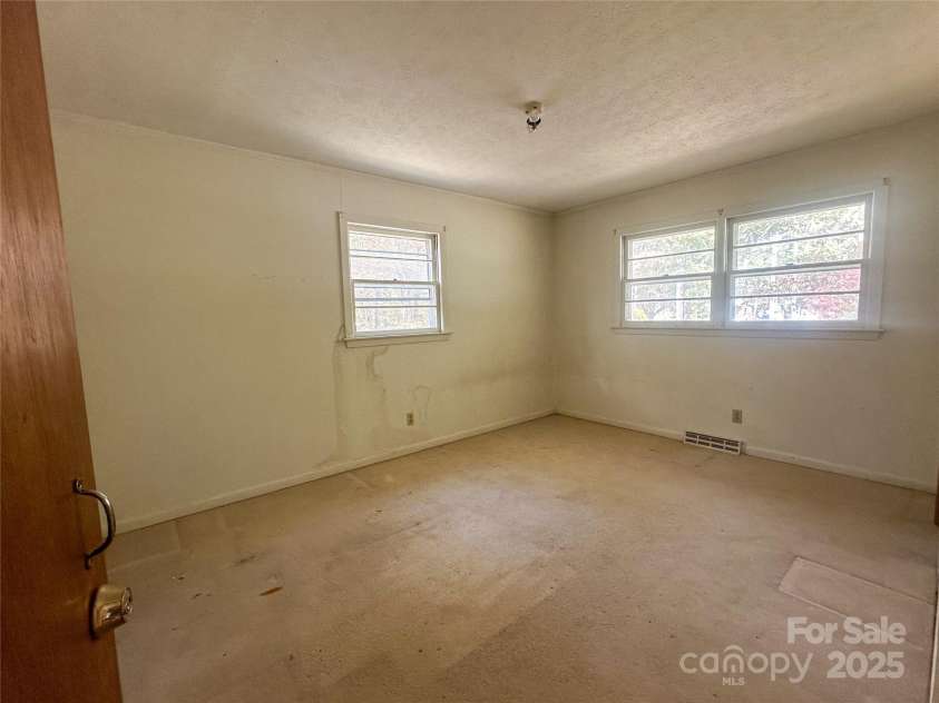 1910 Midwood Drive, Albemarle, NC 28001.  MLS# CAR4317761, YatesRealty ID 14244. 