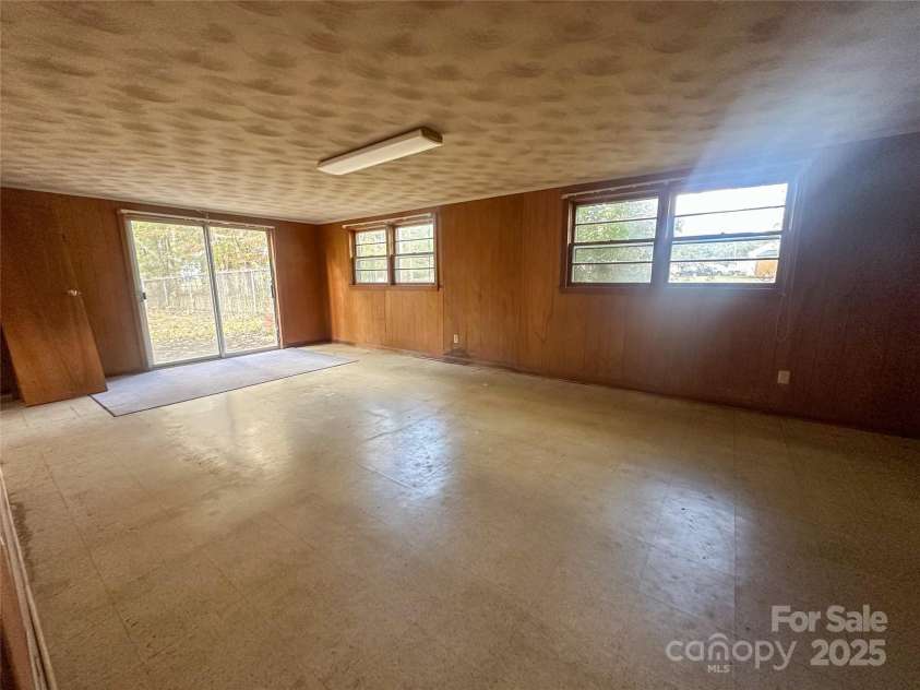 1910 Midwood Drive, Albemarle, NC 28001.  MLS# CAR4317761, YatesRealty ID 14244. 