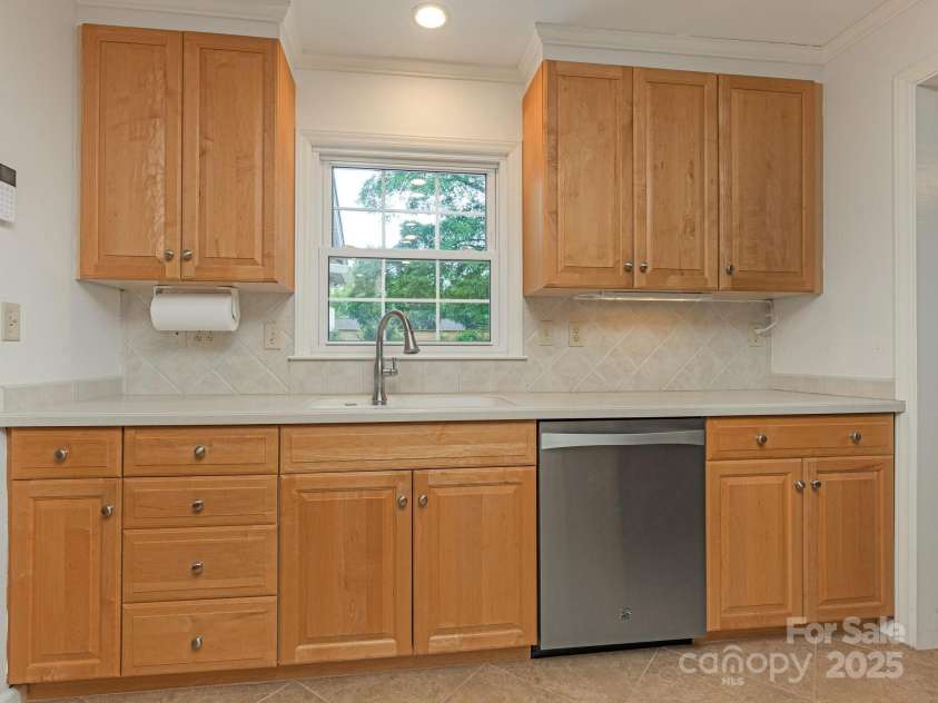 3615 Champaign Street, Charlotte, NC 28210.  MLS# CAR4251822, YatesRealty ID 14244. 