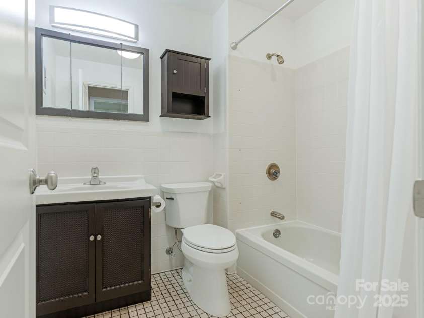 3615 Champaign Street, Charlotte, NC 28210.  MLS# CAR4251822, YatesRealty ID 14244. Hall Bathroom