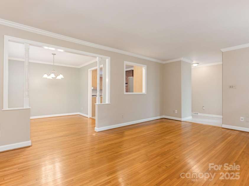 3615 Champaign Street, Charlotte, NC 28210.  MLS# CAR4251822, YatesRealty ID 14244. Living Room