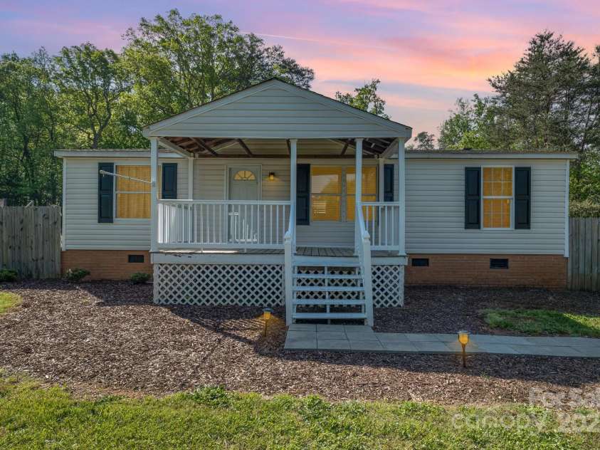 140 Misty Lane, Rockwell, NC 28138.  MLS# CAR4277931, YatesRealty ID 14245. 