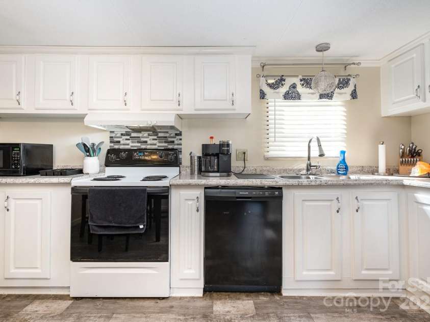 140 Misty Lane, Rockwell, NC 28138.  MLS# CAR4277931, YatesRealty ID 14245. 