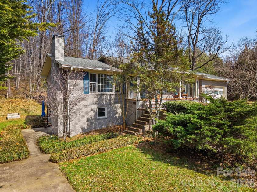 65 Westend Circle, Waynesville, NC 28785.  MLS# CAR4360838, YatesRealty ID 14245. 