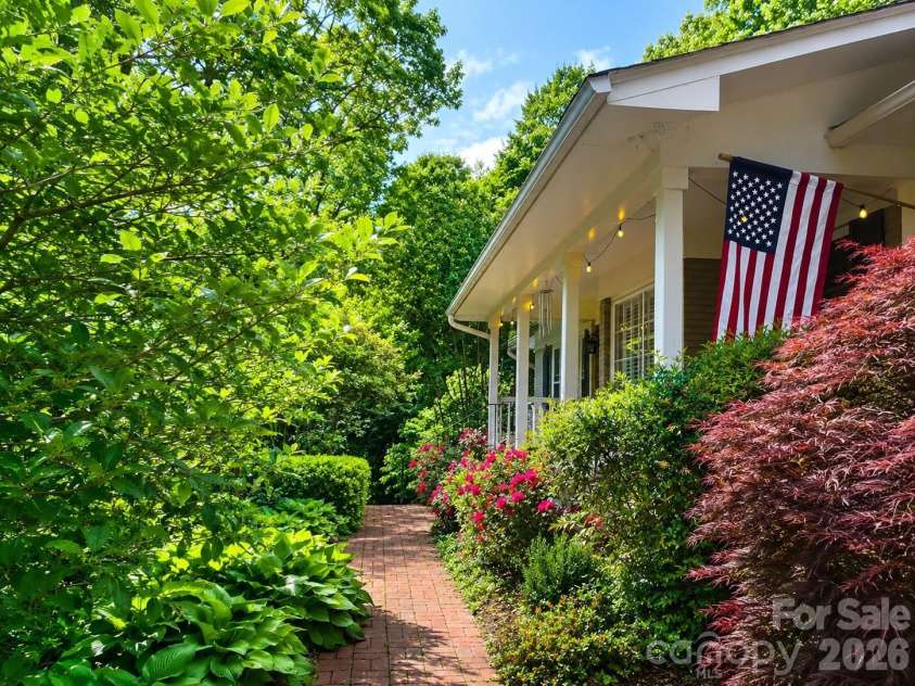65 Westend Circle, Waynesville, NC 28785.  MLS# CAR4360838, YatesRealty ID 14245. 