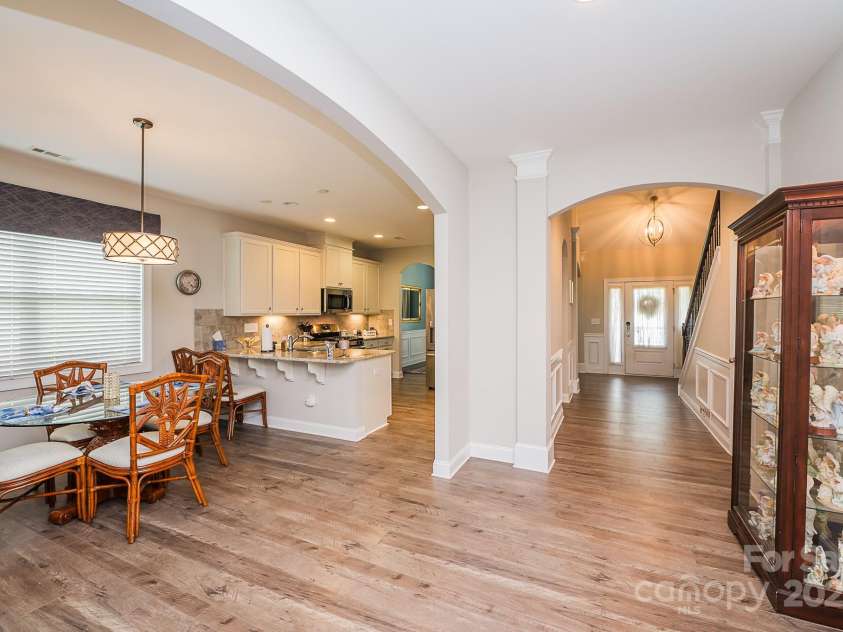 9026 Raven Top Drive, Mint Hill, NC 28227.  MLS# CAR4256284, YatesRealty ID 14246. 