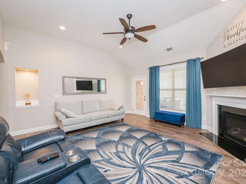 9026 Raven Top Drive, Mint Hill, NC 28227.  MLS# CAR4256284, YatesRealty ID 14246. 