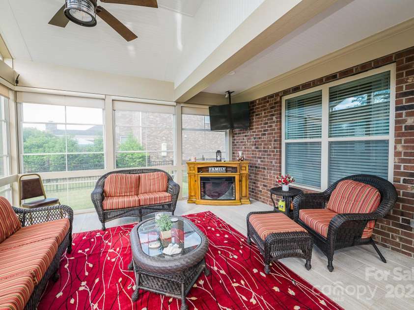 9026 Raven Top Drive, Mint Hill, NC 28227.  MLS# CAR4256284, YatesRealty ID 14246. 