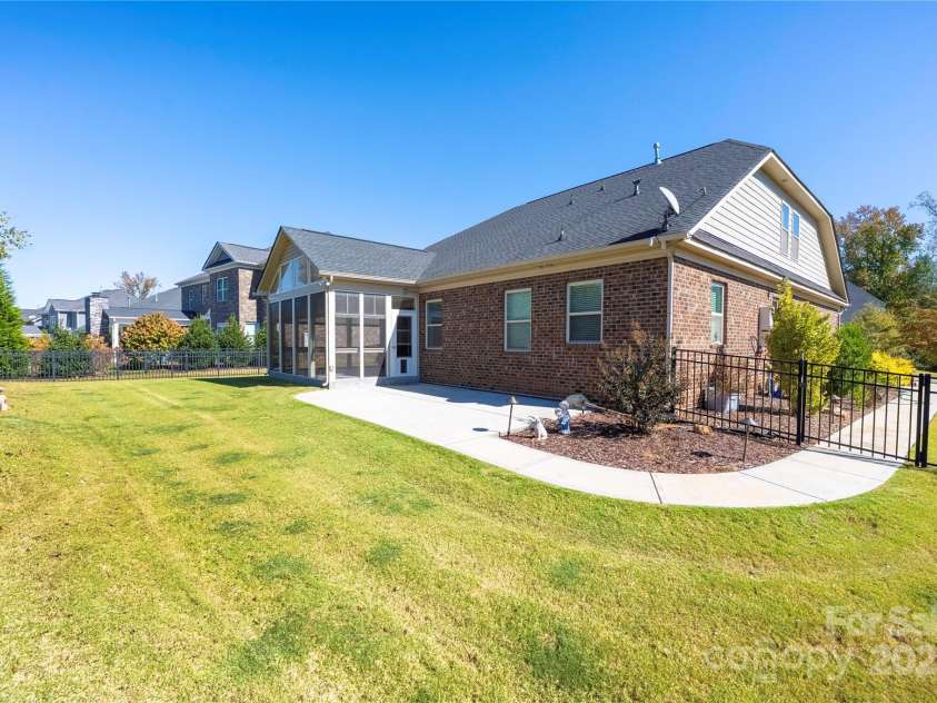 9026 Raven Top Drive, Mint Hill, NC 28227.  MLS# CAR4316455, YatesRealty ID 14246. Fully fenced backyard 