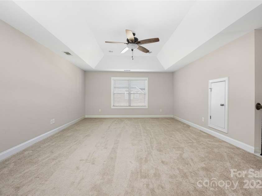 9026 Raven Top Drive, Mint Hill, NC 28227.  MLS# CAR4316455, YatesRealty ID 14246. Home gym? Teenager space?  At home office? Playroom?  This room is a blank slate for any new owner!
