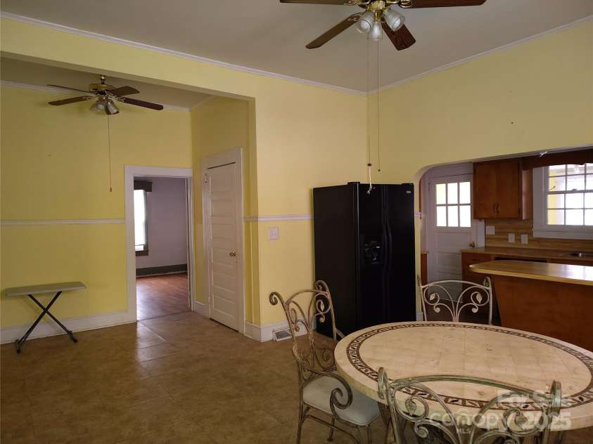 516 7th Street, Kannapolis, NC 28081.  MLS# CAR4231118, YatesRealty ID 14247. 